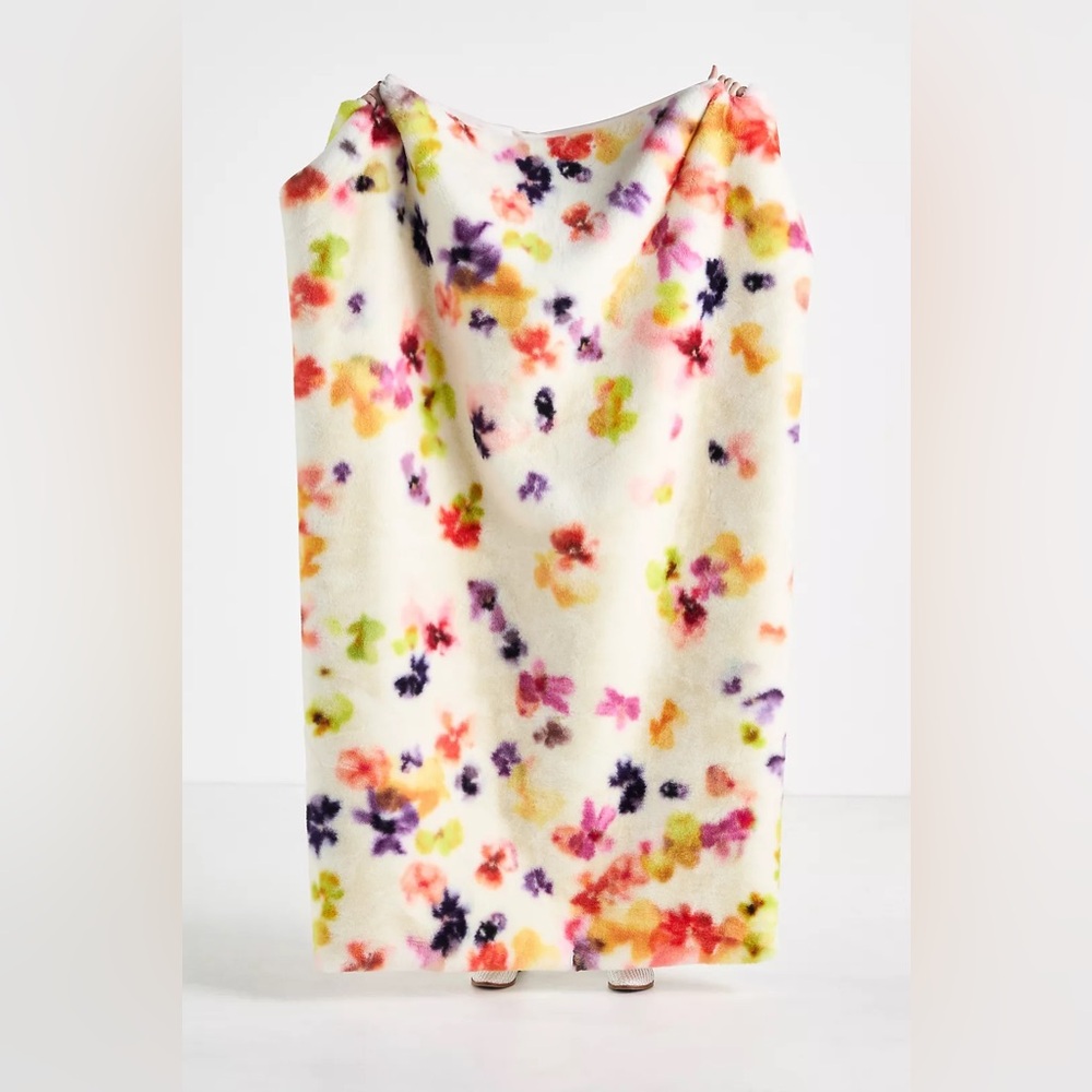 The Sophie Faux-Fur Throw Blanket: Printed Edition